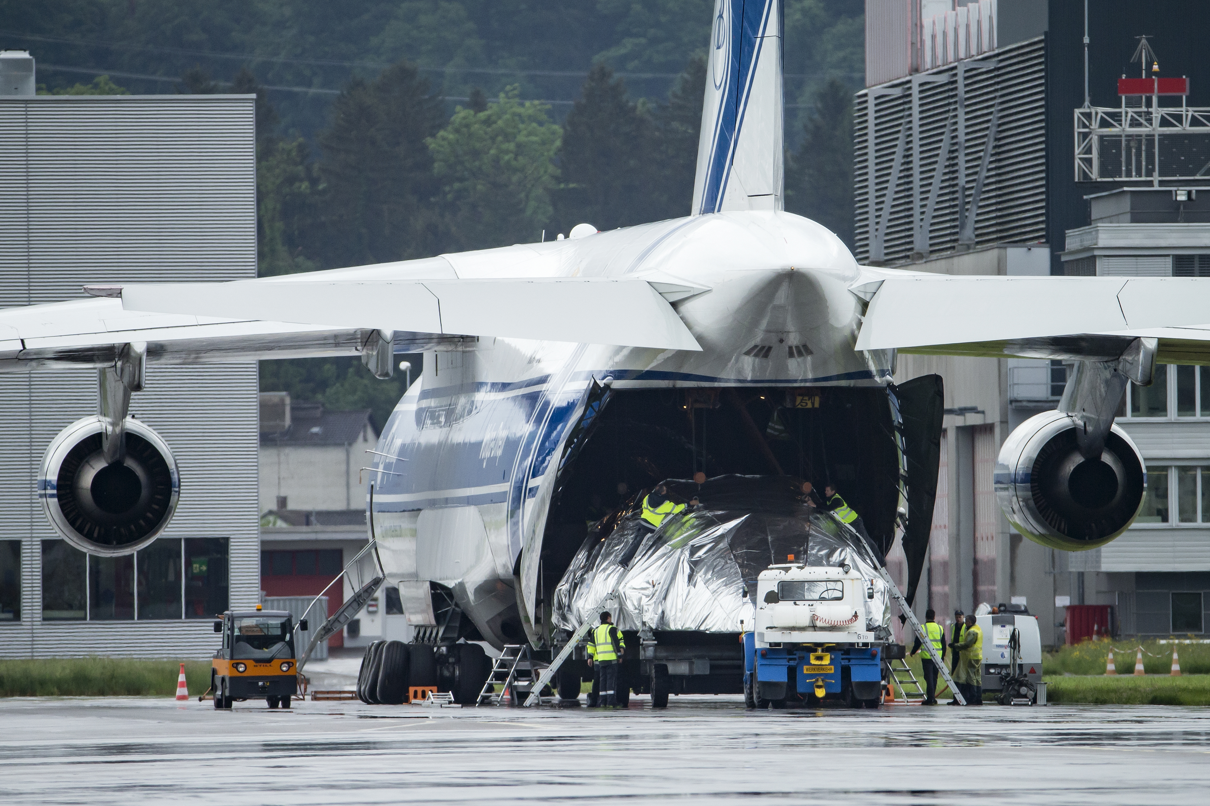 Frachtflugzeug des Typs Antonov An-124