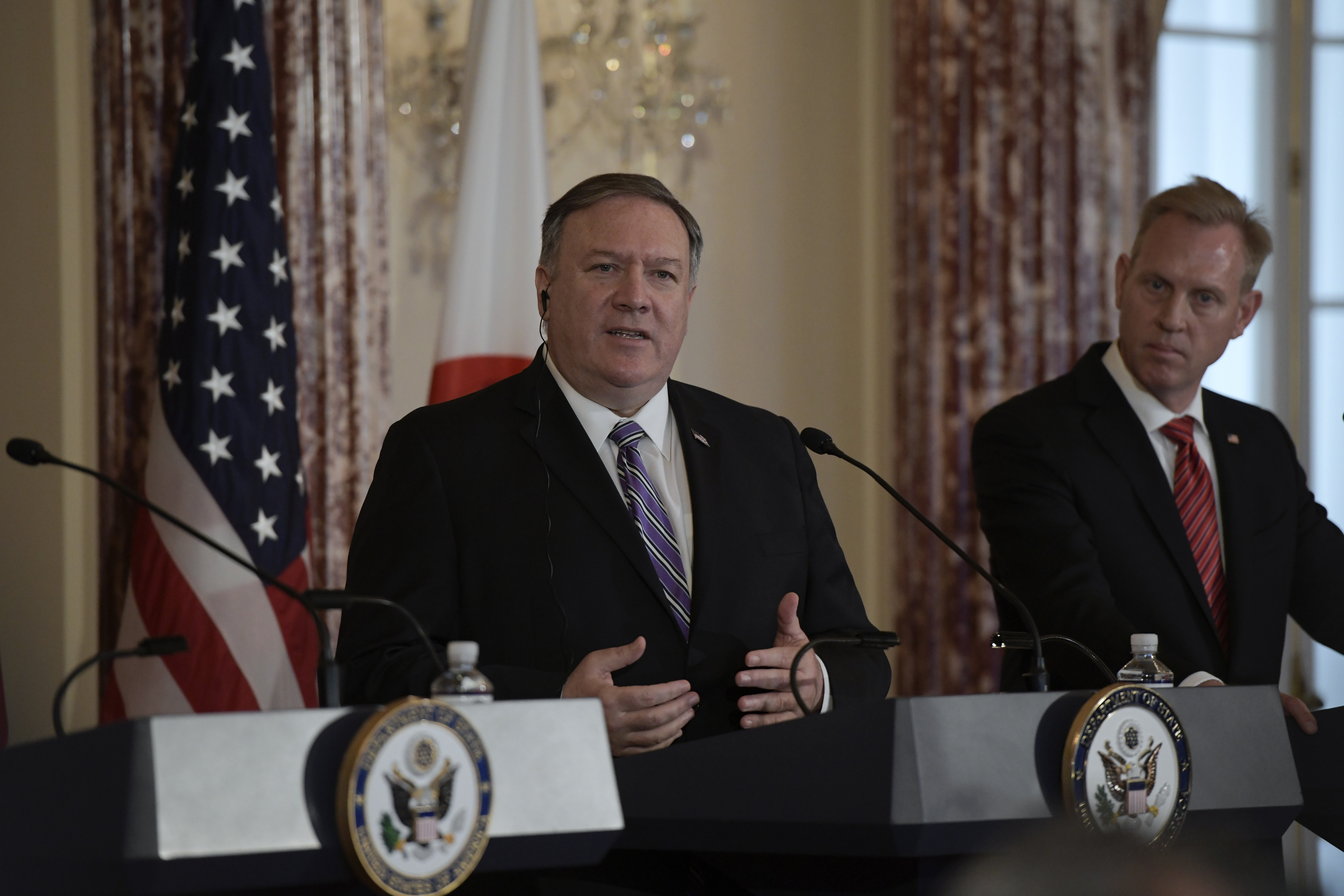 US-Außenminister Mike Pompeo (l) und US-Verteidigungsminister Patrick Shanahan (r)