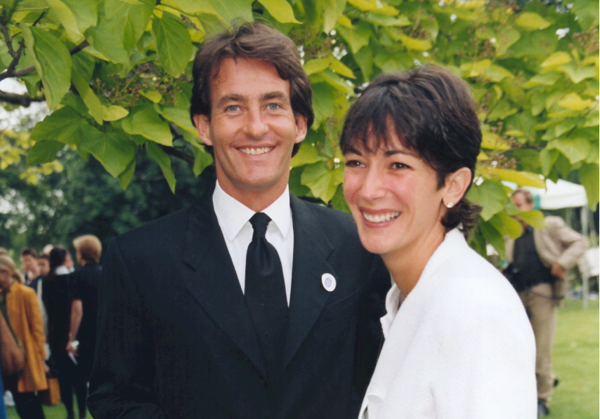 Ghislaine Maxwell (r), die Tochter des mit Milliardenschulden gestorbenen britischen Großverlegers Robert Maxwell, und Tim Jeffries (l)