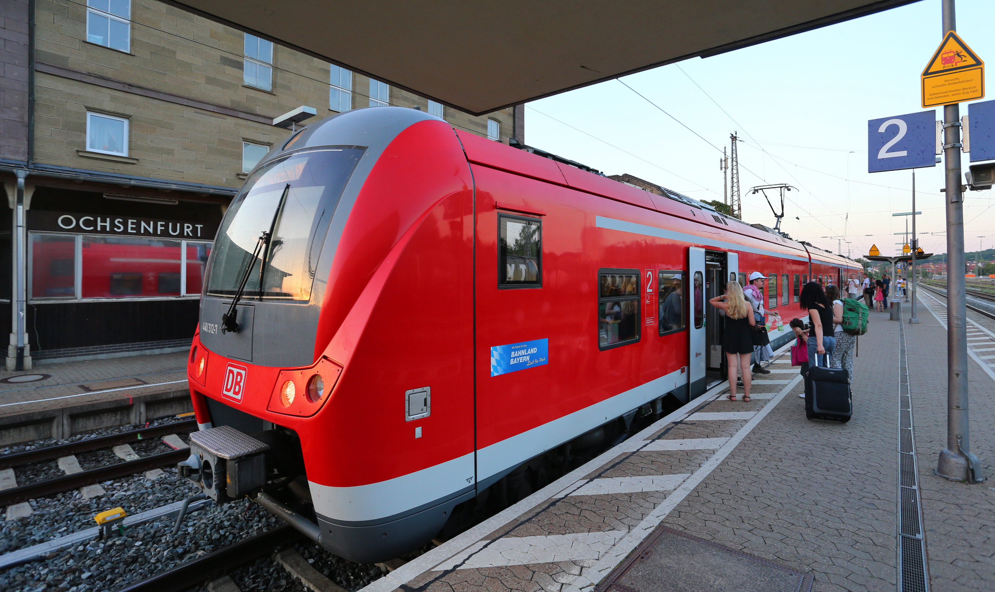 Ochsenfurter Bahnhof, 48 Stunden nach Axt-Angriff eines afghanischen Asylbewerbers