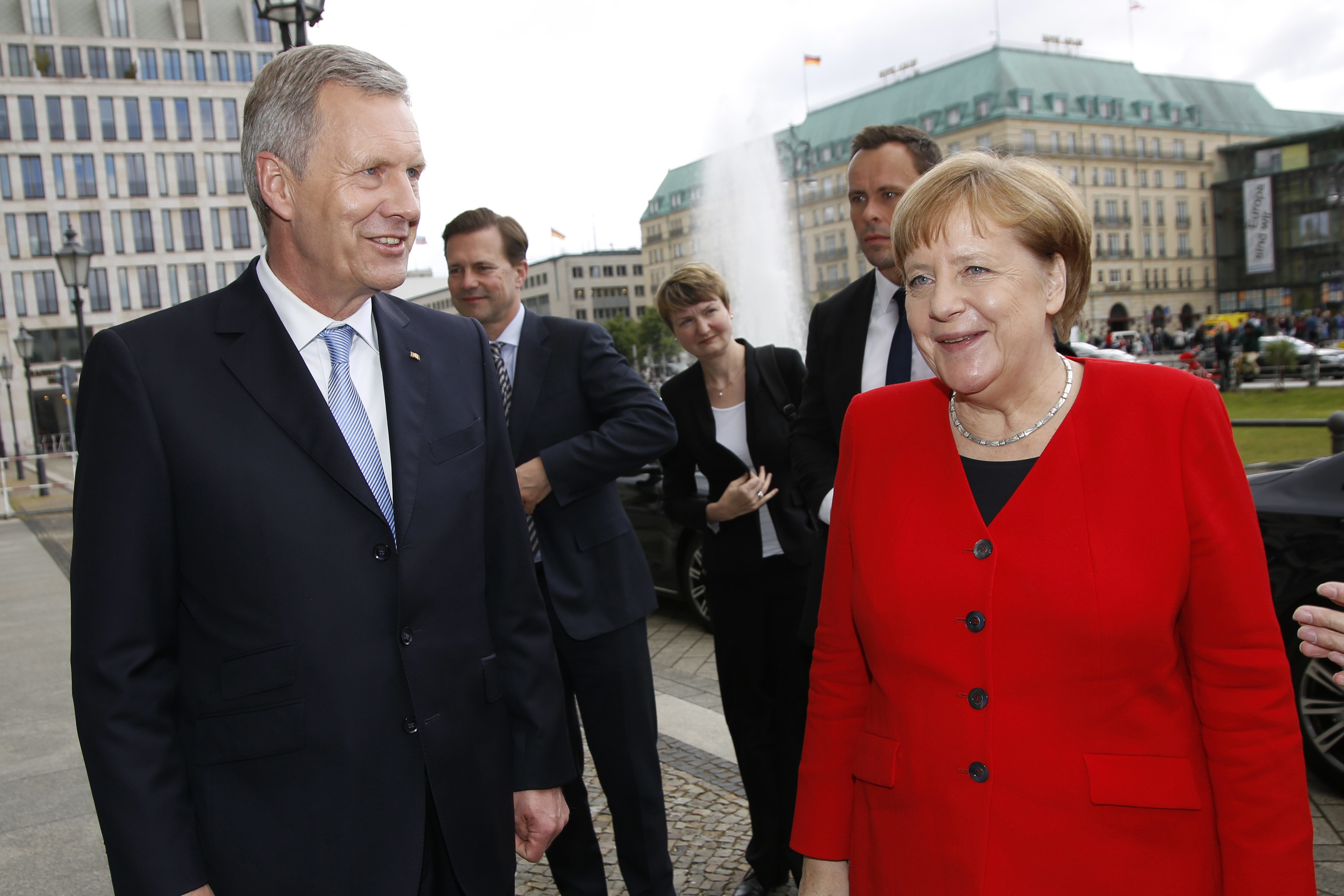 Christian Wulff (l) und Angela Merkel (r)